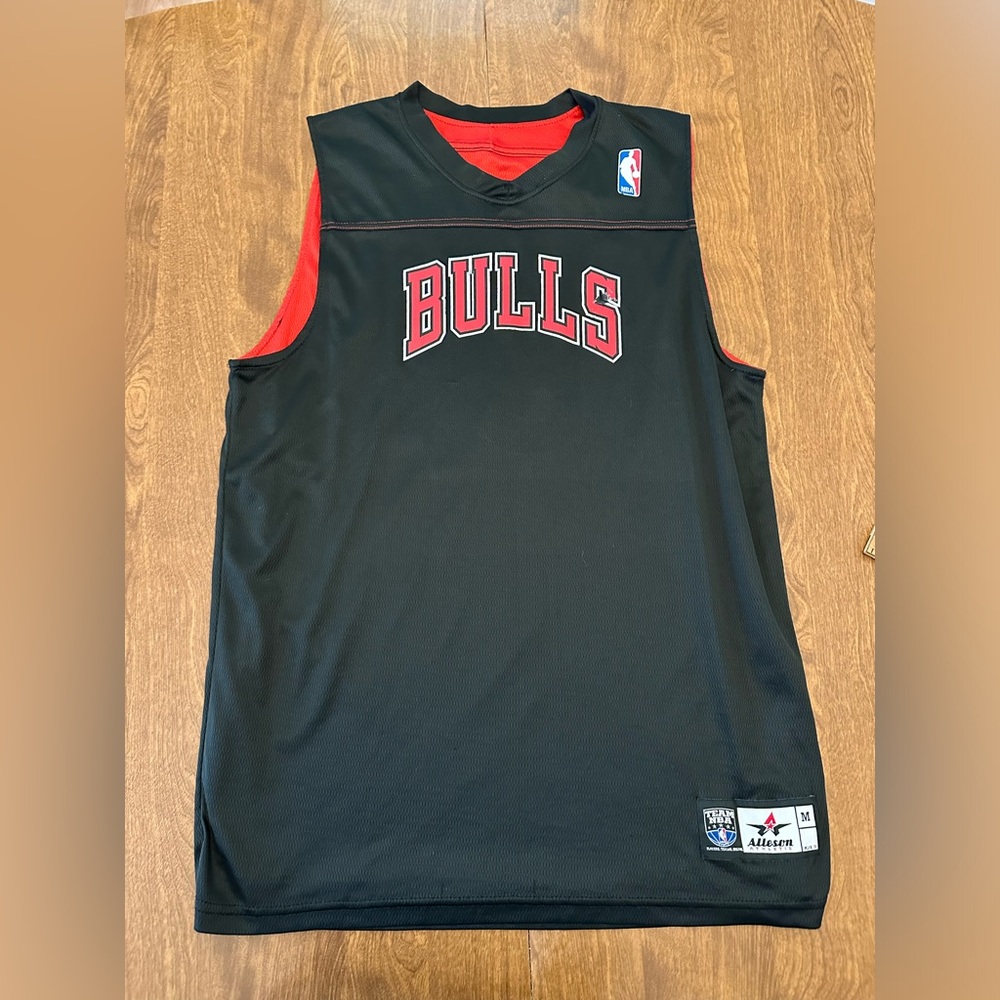 Chicago Bulls Basketball Jersey Youth Medium Black Red Reversible #9 Alleson